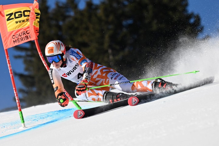 Shiffrinová víťazkou obrovského slalomu, Vlhová siedma. Úspešné aj ďalšie dve Slovenky
